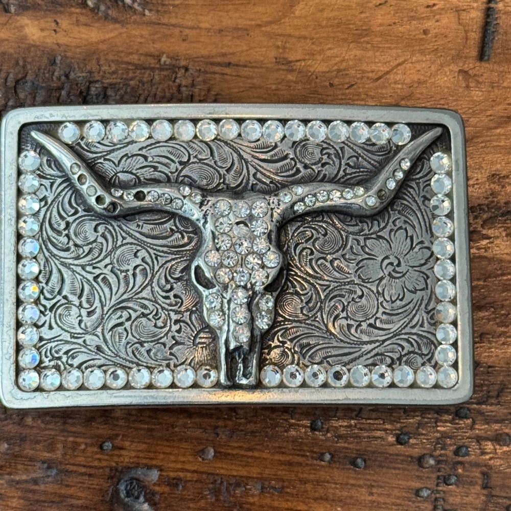 Western Longhorn Skull‎ Belt Buckle Silver Engraved Floral Rhinestone Accents
